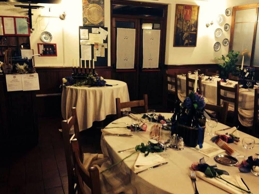 Agriturismo Cascina Del Vai ไคโร มอนเตนอตเต ภายนอก รูปภาพ