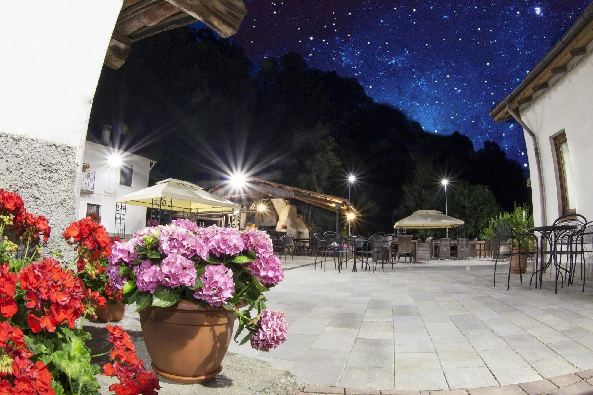 Agriturismo Cascina Del Vai ไคโร มอนเตนอตเต ภายนอก รูปภาพ